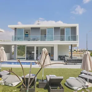 olivine-pearl-villas.protaras-cy-hotels.com/